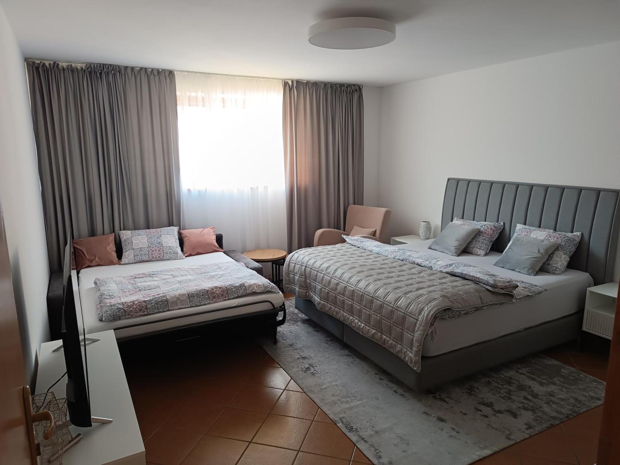 3 Bathrooms Apartman Mimi Liptovský Mikuláš 外观 照片