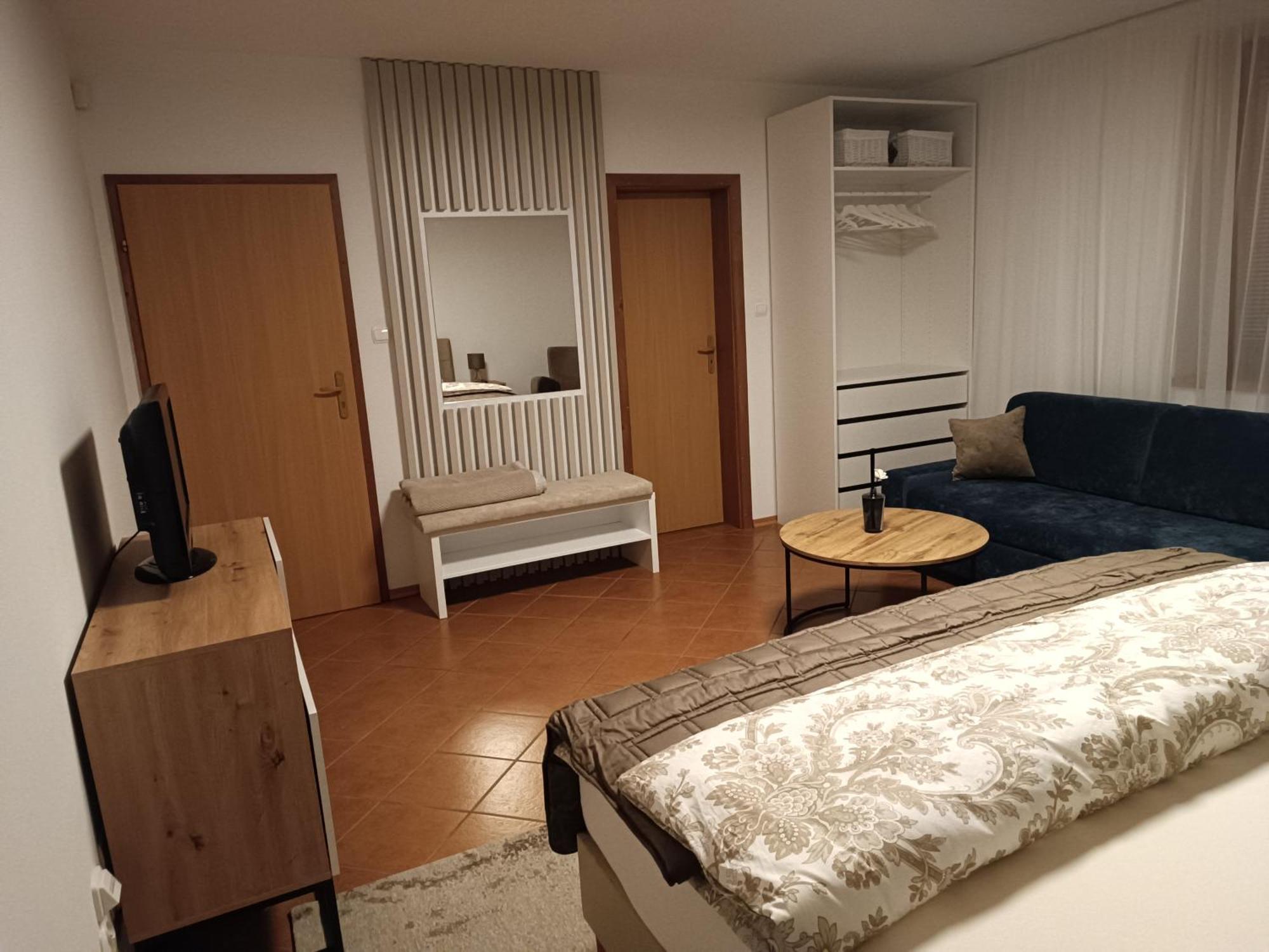 3 Bathrooms Apartman Mimi Liptovský Mikuláš 外观 照片